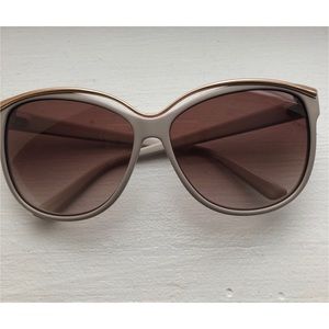 GUCCI Cat Eye Sunglasses